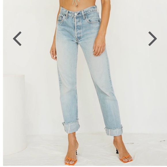 H&M HIGHT WAISTED LIGHT BLUE STRAIGHT JEANS 👖 - Picture 4 of 7